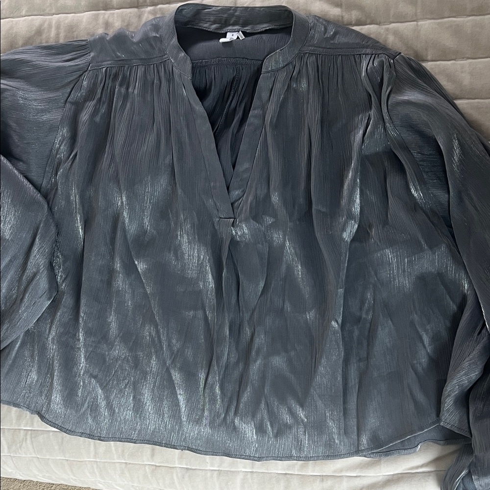 Cropped Dolman sleeve shimmery pewter top.